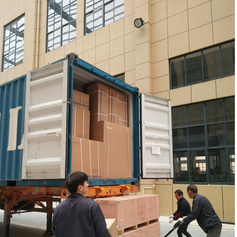 1*20GP Hybrid solar air conditioner loaded to UAE